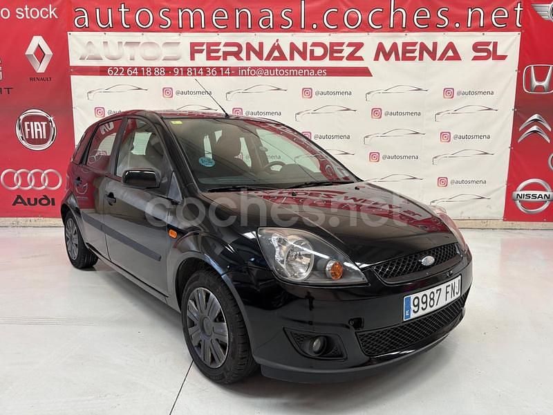 Negro Usado 2007 Ford Fiesta Berlina | 3900 € (Un poco caro) - Imagen 1/4