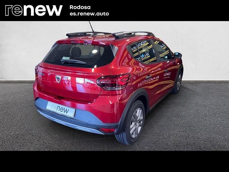 Usado Dacia Sandero Essentiel 100 CV (73 kW) 2021 Rojo Berlina