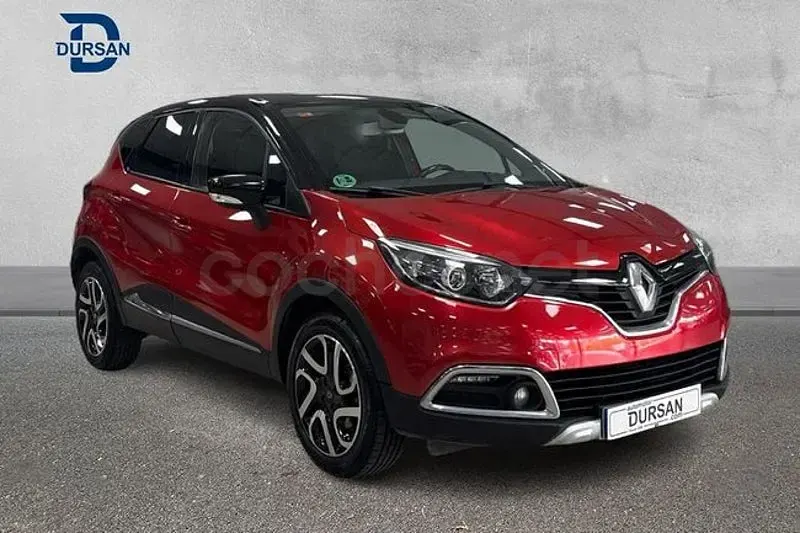 Usado Renault Captur Zen 120 CV (88 kW) 2016 Rojo SUV