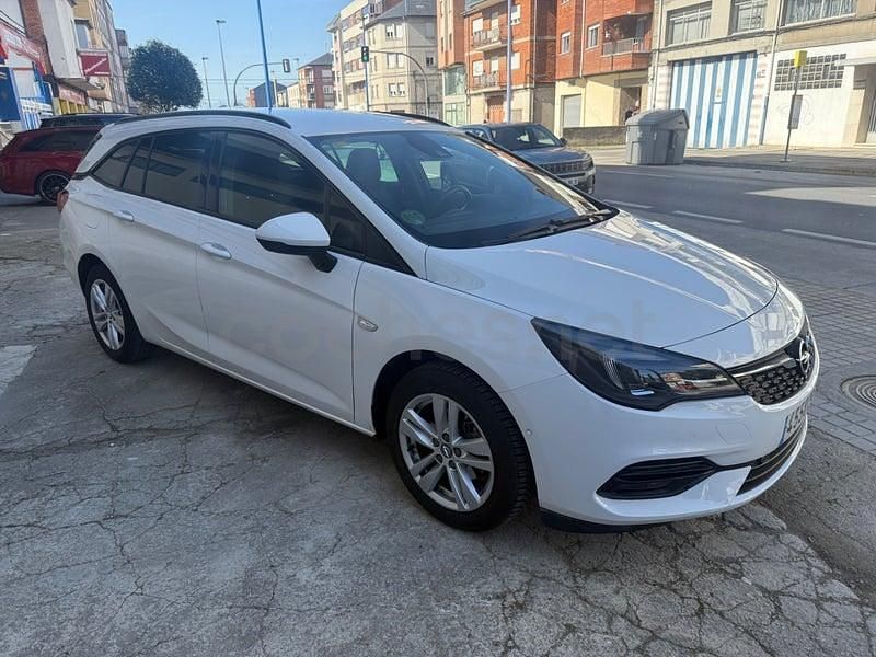 Usado Opel Astra GS Line 110 CV (80 kW) 2020 Blanco Familiar