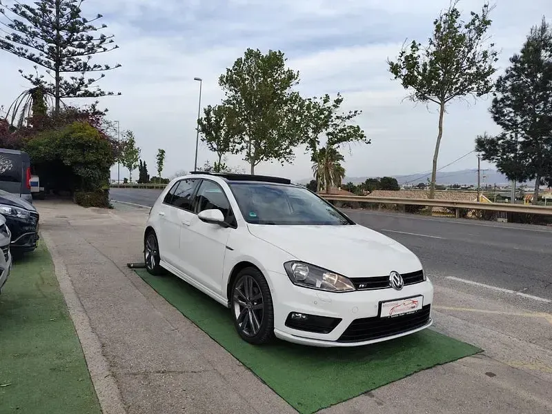 Usado VW Golf VII Sportline 105 CV (77 kW) 2014 Blanco Berlina