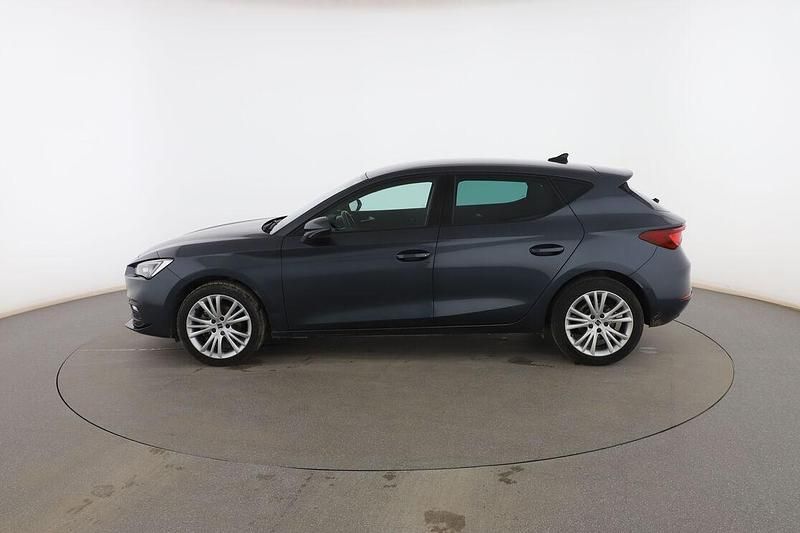 Usado Seat Leon Style 116 CV (85 kW) 2021 Gris Utilitario