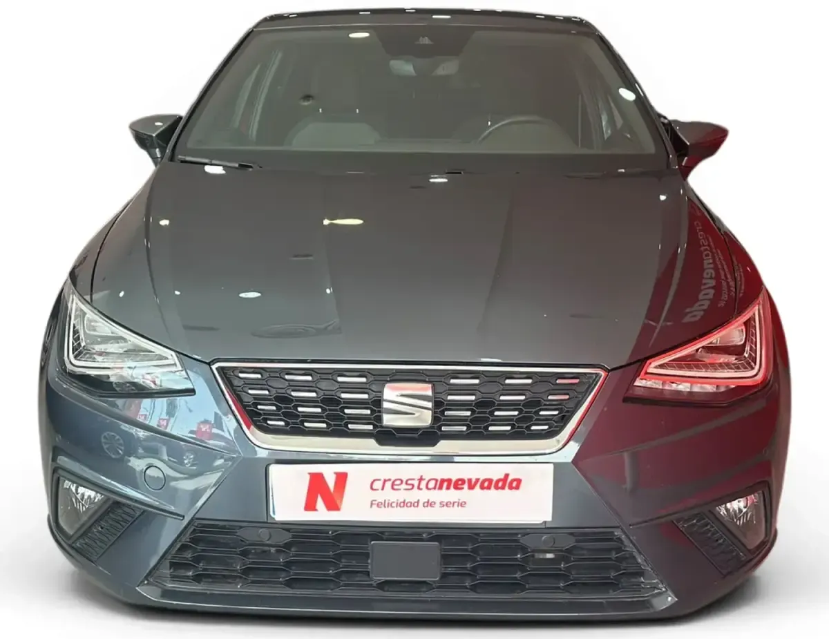 Usado Seat Ibiza XCELLENCE 116 CV (85 kW) 2025 Gris Utilitario