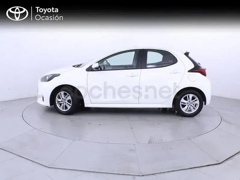 Usado Toyota Yaris 125 CV (91 kW) 2023 Blanco Utilitario