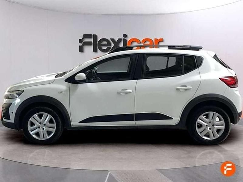 Usado Dacia Sandero Expression 91 CV (66 kW) 2024 Blanco Utilitario