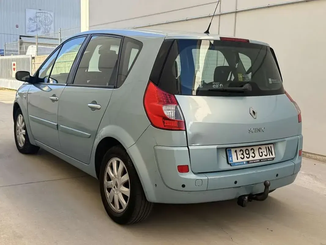 Usado Renault Scenic E-Tech Dynamique 131 CV (96 kW) 2008 Azul Monovolumen