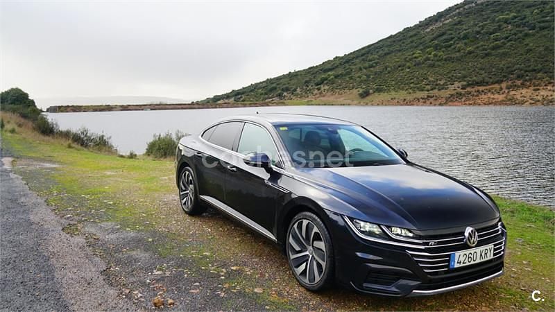 Negro Usado 2019 VW Arteon R-line Berlina | 26.800 € (Precio justo) - Imagen 1/4