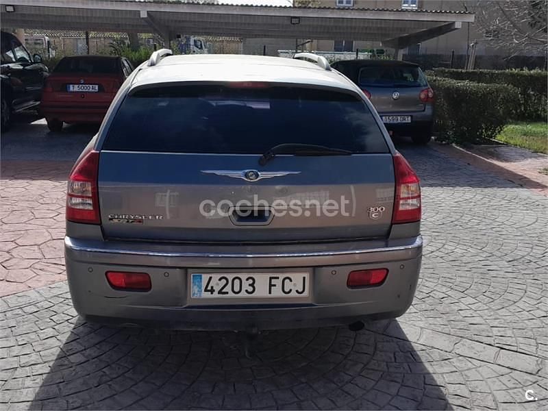 Usado Chrysler 300C Touring 253 CV (186 kW) 2006 Gris / plata Familiar