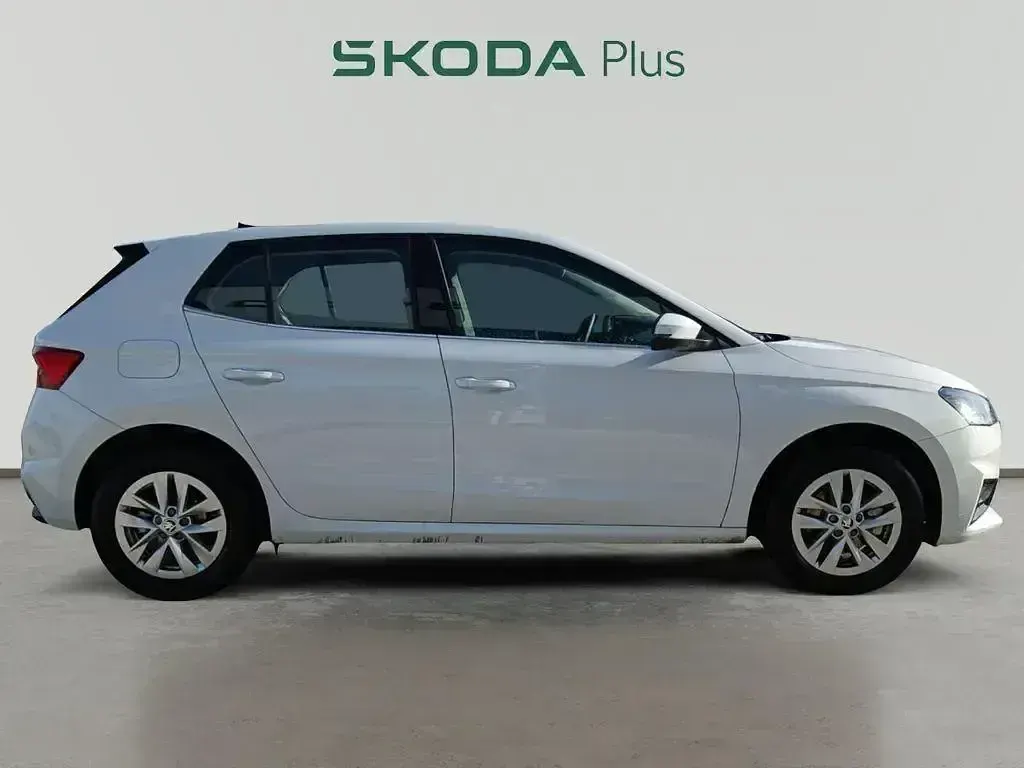 Nuevo Skoda Fabia Selection 115 CV (84 kW) 2025 Blanco Utilitario