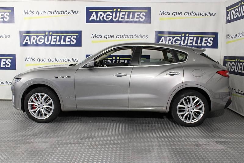 Usado Maserati Levante 350 CV (257 kW) 2019 Gris SUV