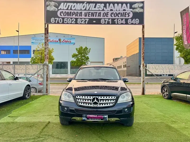 Usado Mercedes ML320 224 CV (164 kW) 2007 Negro SUV