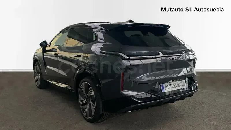 Usado Lynk & Co 08 350 CV (257 kW) 2026 Gris / plata SUV