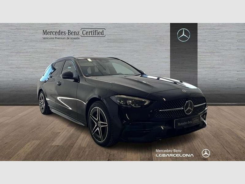 Usado Mercedes C300e 313 CV (230 kW) 2024 Pintura estándar: negro estánd Familiar
