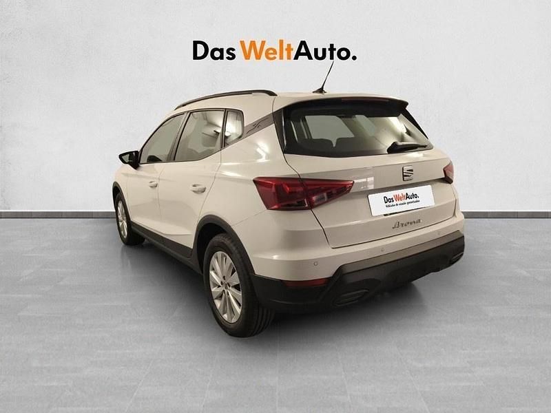Usado Seat Arona Reference 95 CV (69 kW) 2024 Blanco SUV