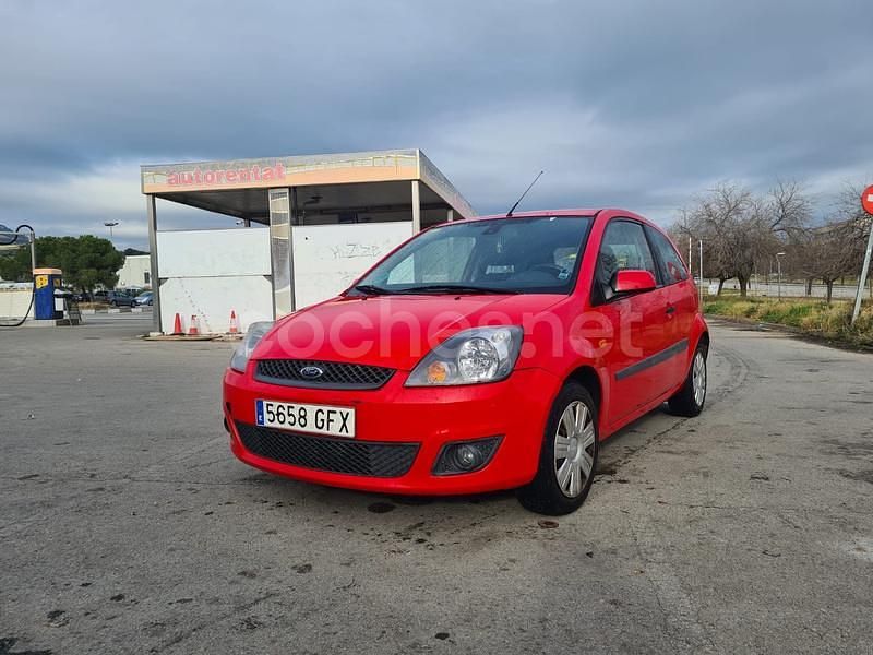 Rojo Usado 2009 Ford Fiesta Titanium Berlina | 2850 € (Buen precio) - Imagen 1/4