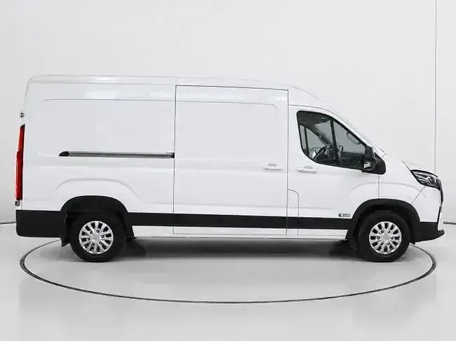 Usado Maxus eDeliver 3 150 kW (204 CV) 2023 Blanco Van