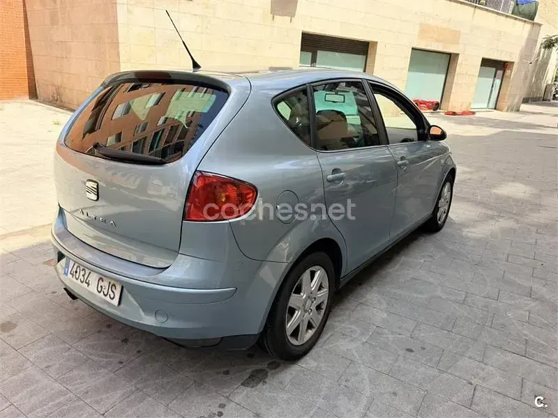 Usado Seat Altea Stylance 140 CV (102 kW) 2008 Verde Monovolumen