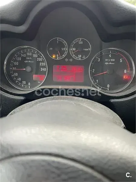 Usado Alfa Romeo 147 Distinctive 120 CV (88 kW) 2006 Negro Utilitario