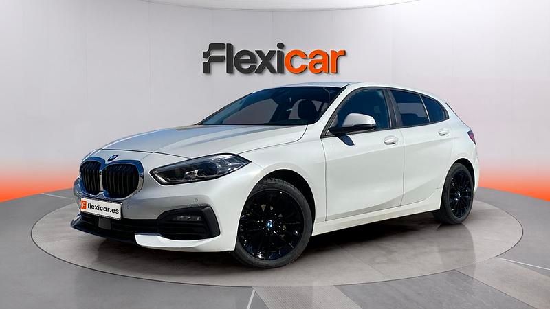 Begagnad BMW 118 140 HK (102 kW) 2020 Vit Halvkombi