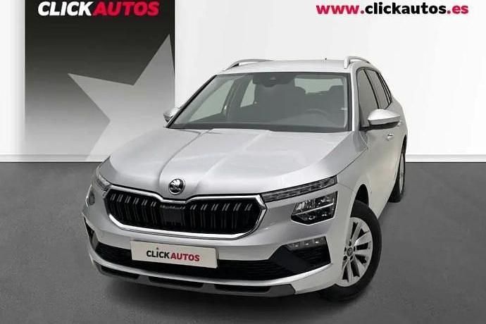Usado Skoda Kamiq Selection 115 CV (84 kW) 2025 Rojo SUV