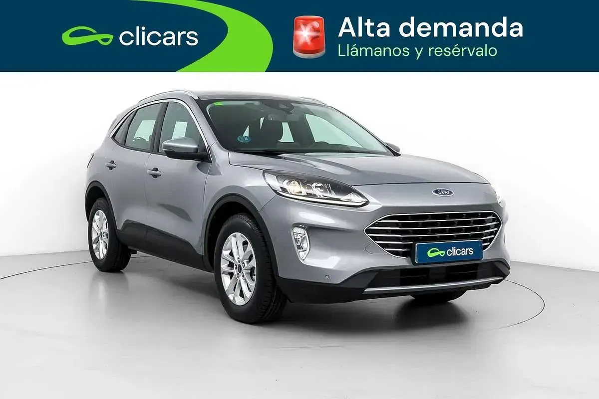 Usado Ford Kuga Titanium 190 CV (139 kW) 2022 Plateado SUV