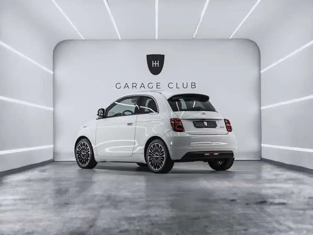 Usado Fiat 500e 86 kW (118 CV) 2024 Blanco Utilitario