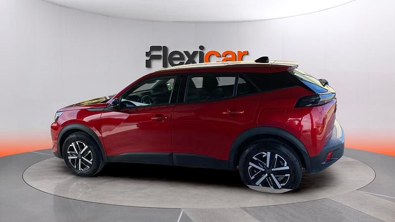 Usado Peugeot 2008 Active 102 CV (75 kW) 2023 Rojo SUV