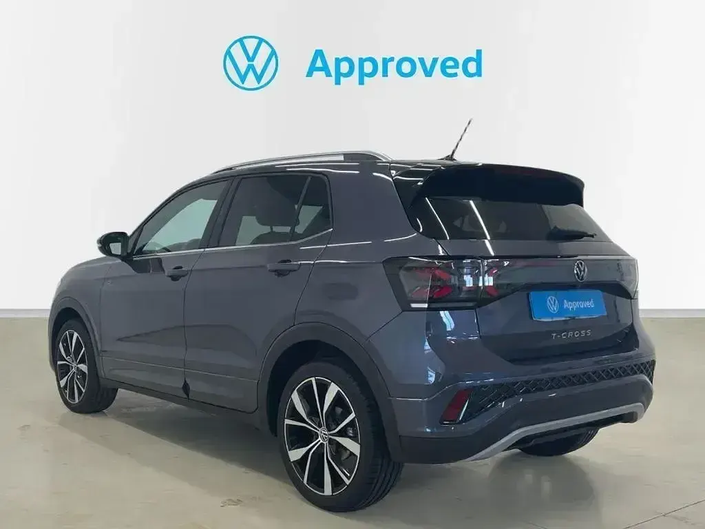 Usado VW T-Cross R-line 115 CV (84 kW) 2025 Gris SUV