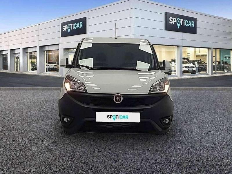 Usado Fiat Doblò 91 CV (66 kW) 2022 Blanco Monovolumen