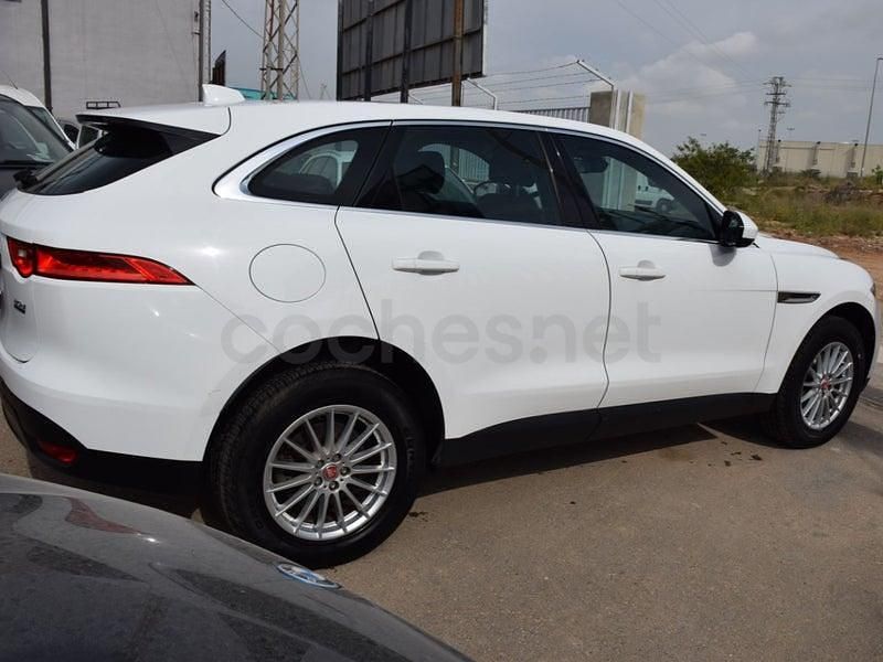 Usado Jaguar F-Pace Portfolio 180 CV (132 kW) 2017 Blanco SUV