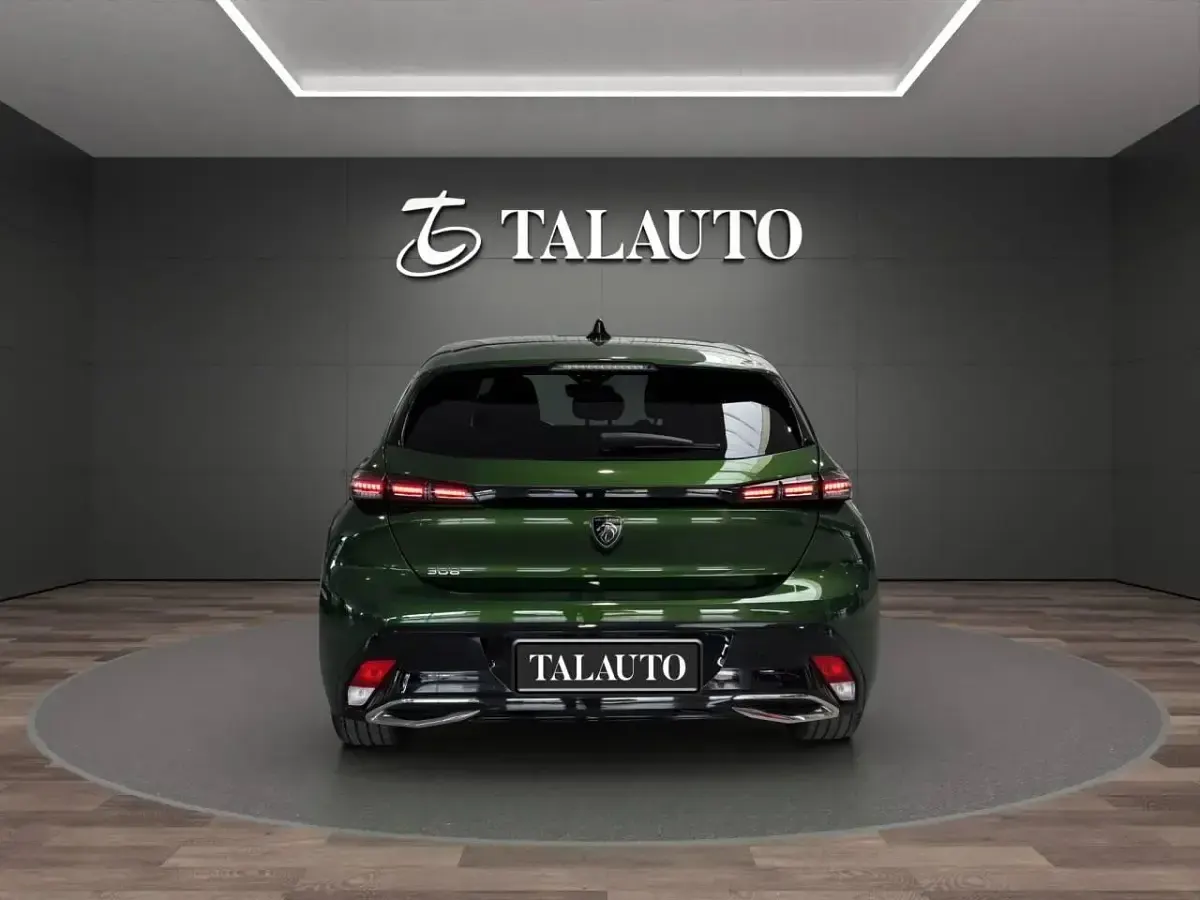 Usado Peugeot 308 Allure 130 CV (95 kW) 2023 Verde Berlina