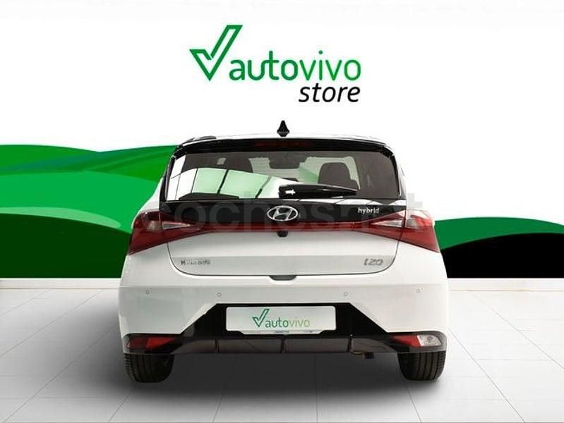 Usado Hyundai i20 100 CV (73 kW) 2023 Blanco Utilitario