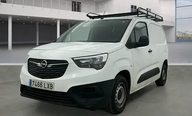 Usado Opel Combo S 100 CV (73 kW) 2022 Blanco Monovolumen