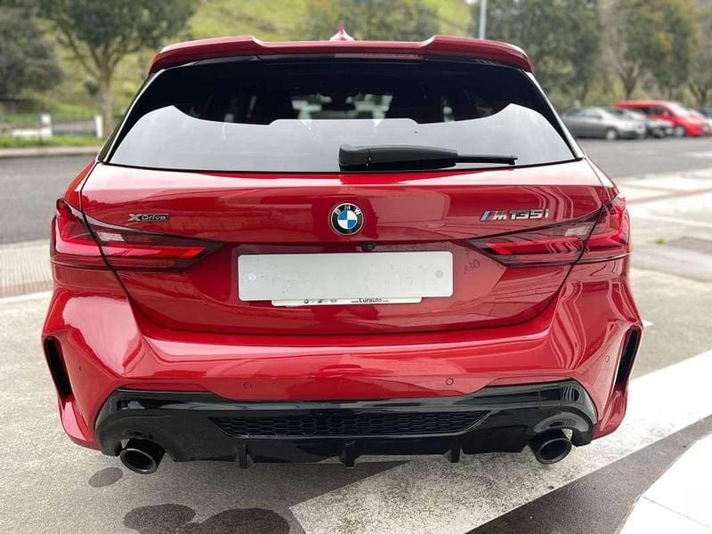 Usado BMW M135 M Sport 306 CV (225 kW) 2022 Rojo Utilitario