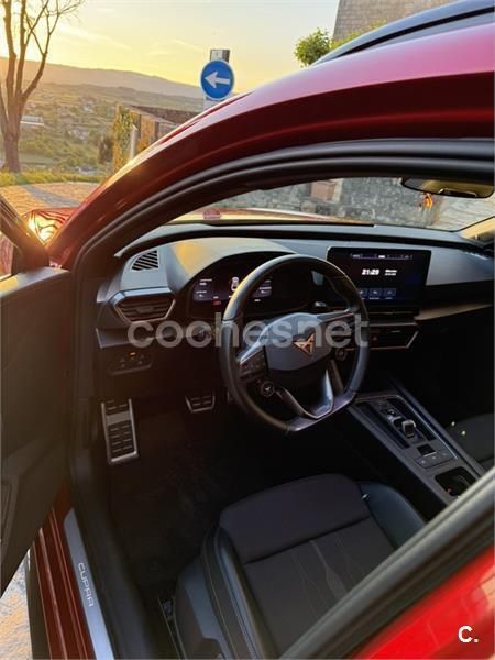 Usado Cupra Leon VZ 300 CV (220 kW) 2023 Rojo Familiar