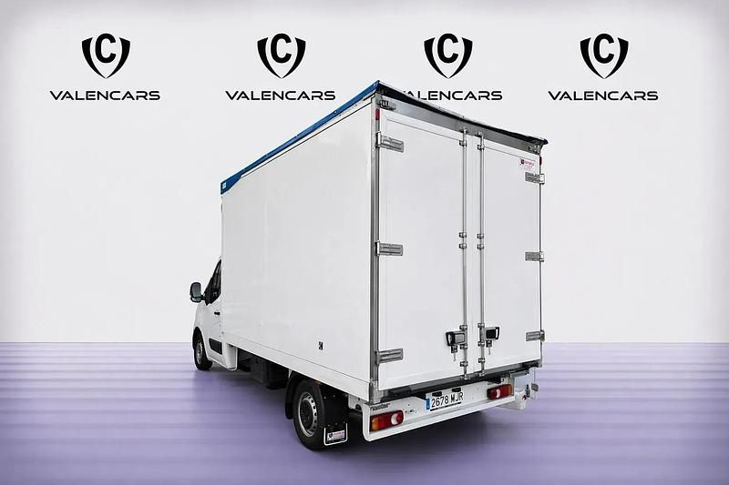 Begagnad Renault Master 145 HK (106 kW) 2023 Vit Minibuss