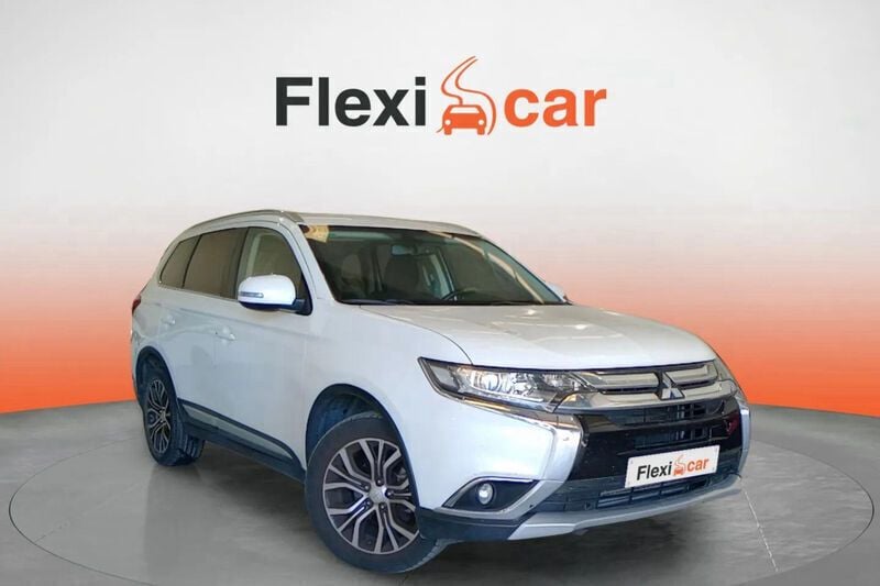 Blanco Usado 2016 Mitsubishi Outlander Motion SUV | 12.270 € (Buen precio) - Imagen 1/4