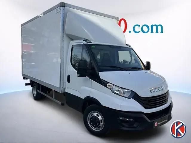 Begagnad Iveco Daily 156 HK (114 kW) 2021 Vit