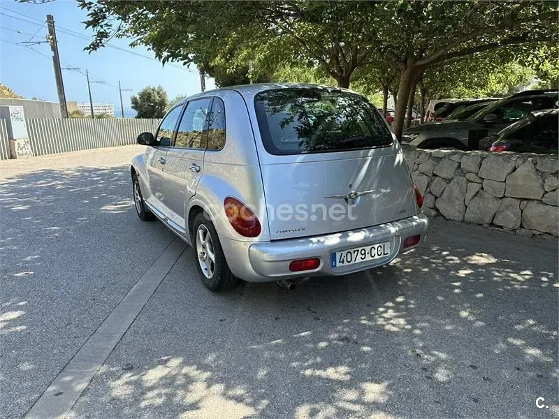Usado Chrysler PT Cruiser Clasic 115 CV (84 kW) 2002 Gris / plata Monovolumen