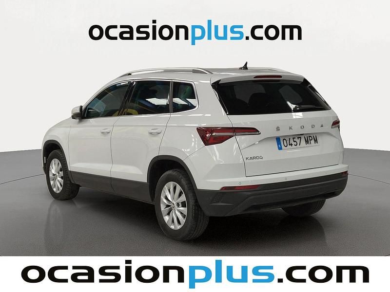 Usado Skoda Karoq Selection 116 CV (85 kW) 2024 Blanco SUV