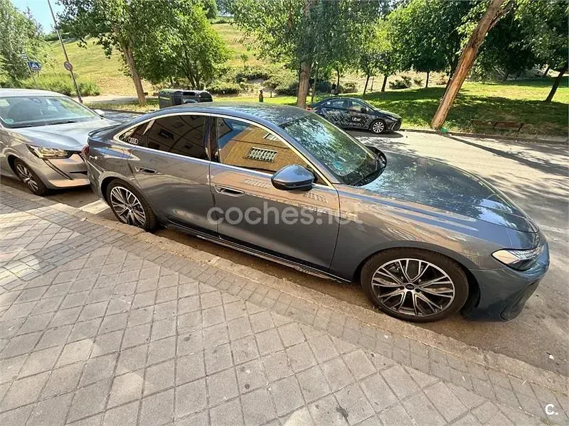 Usado Audi A5 S-Line 204 CV (150 kW) 2024 Azul Berlina