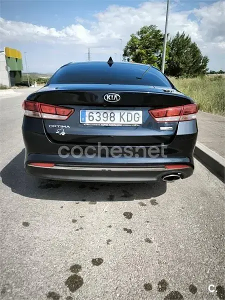 Usado Kia Optima 141 CV (103 kW) 2017 Negro Berlina
