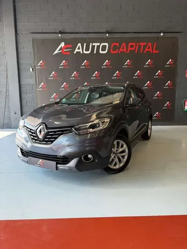 Usado Renault Kadjar Life 110 CV (80 kW) 2016 Gris SUV