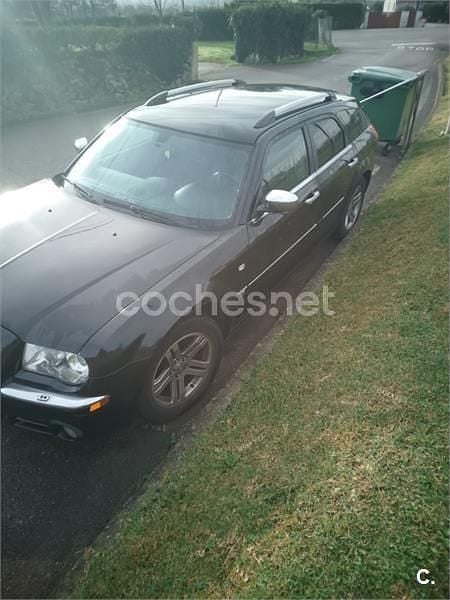 Usado Chrysler 300C Touring 193 CV (141 kW) 2006 Negro Familiar