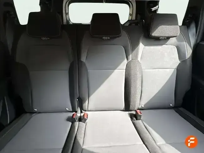 Usado Dacia Jogger Extreme 110 CV (80 kW) 2024 Gris Monovolumen