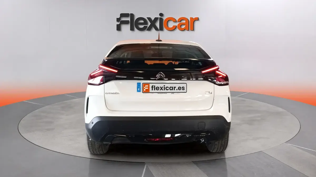 Usado Citroën C4 Feel 110 CV (80 kW) 2022 Blanco Berlina