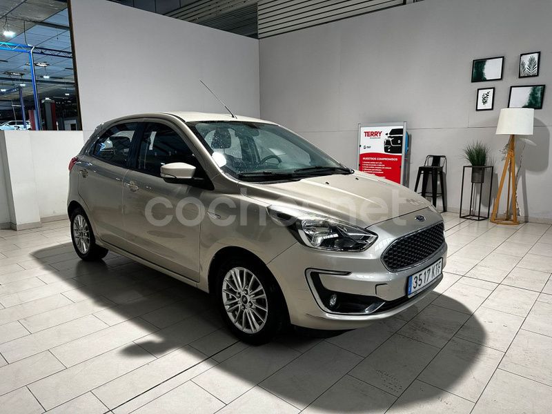Gris / plata Usado 2019 Ford Ka Plus Ultimate Utilitario | 10.000 € (Precio justo) - Imagen 1/4