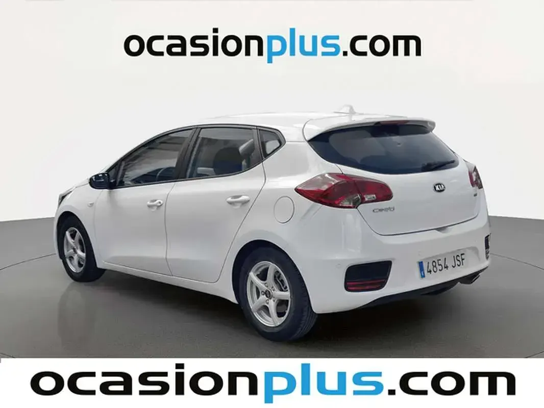 Usado Kia Ceed GT 90 HP (66 kW) 2016 Branco Citadino