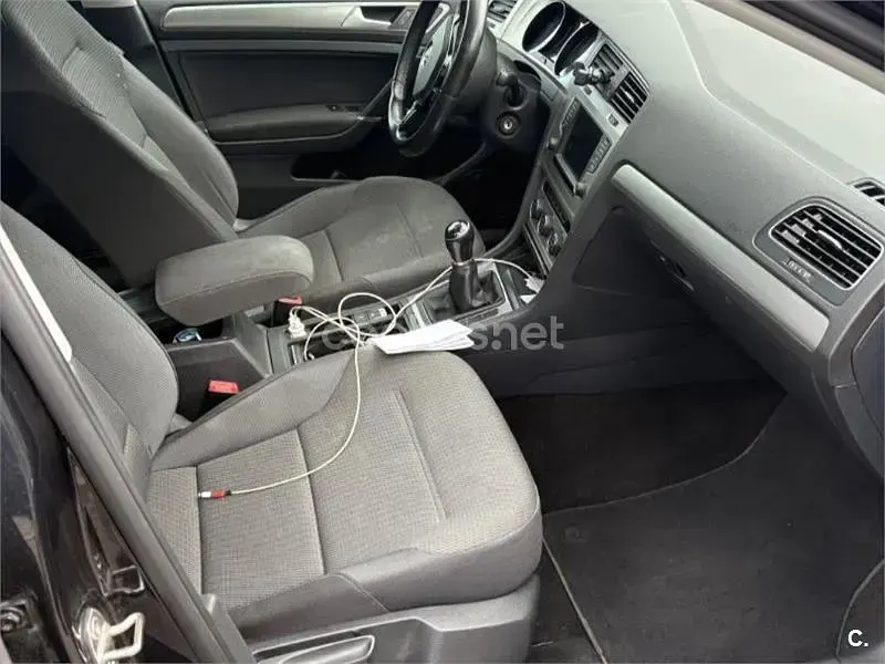 Usado VW Golf VII Advance 110 CV (80 kW) 2016 Negro Familiar