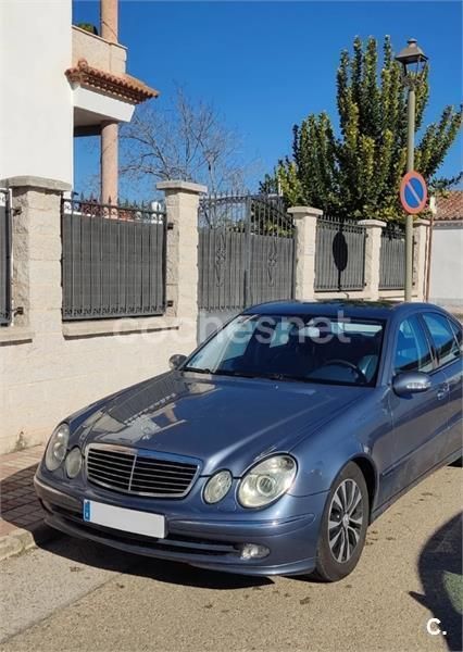 Azul Usado 2004 Mercedes E320 Elegance Berlina | 4500 € (Precio justo) - Imagen 1/4
